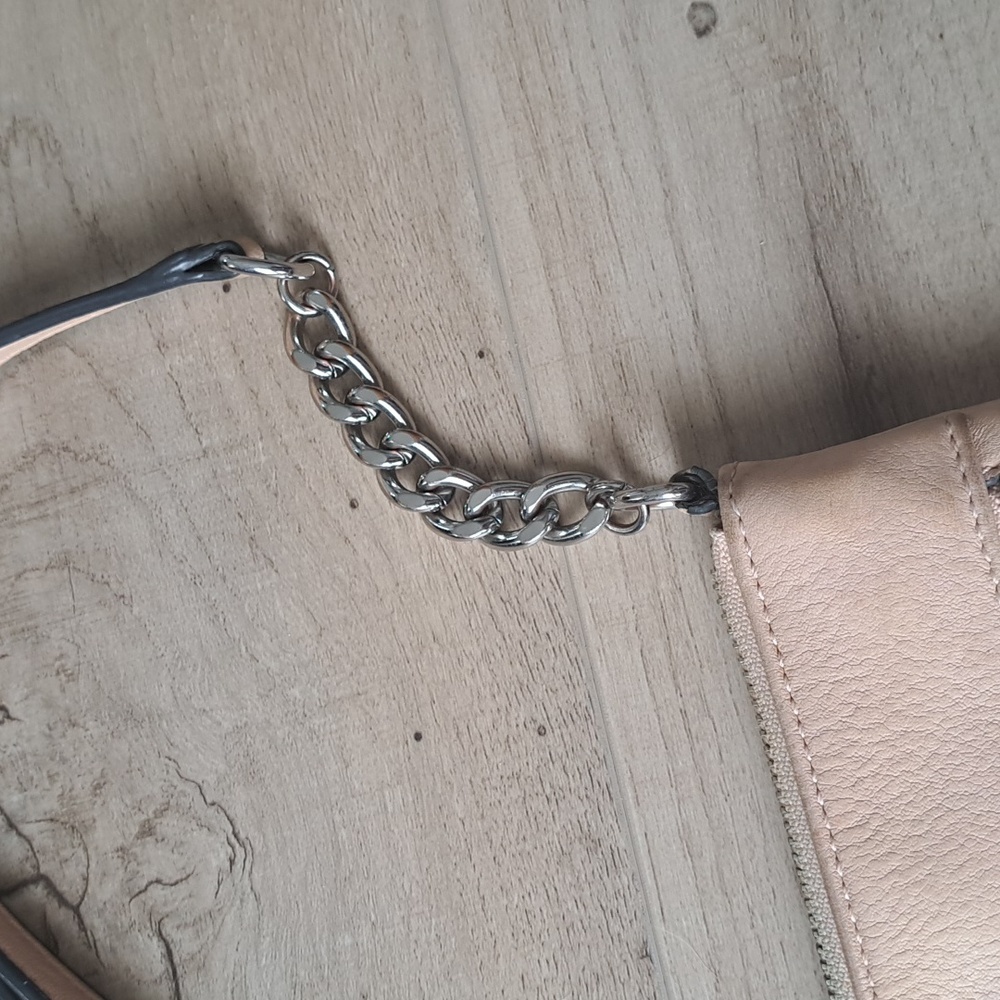 Karl Lagerfeld Purse - Picture 4 of 9